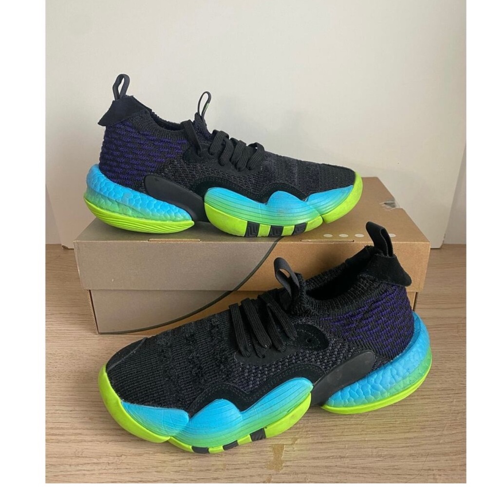 Adidas Trae Young Solar Green Basketball Sneakers- HO6486- SZ 7